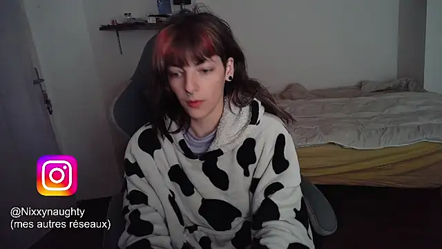 Snapshot of Nixxy_naughty chatting on 03.03.25 Nixxy naughty online show from 03.03.25