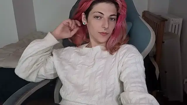 Snapshot of Nixxy_naughty chatting on 10.14.25 Nixxy naughty online show from 10.14.25