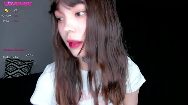 Snapshot of Dark_Ester chatting on 11.17.25 Dark Ester online show from 11.17.25