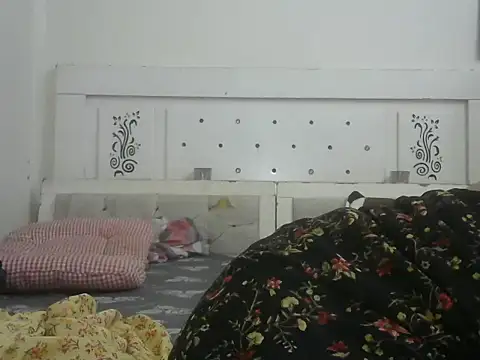 Snapshot of MONICA-LOVE chatting on 09.12.25 MONICA-LOVE online show from 09.12.25