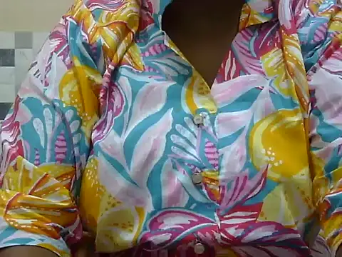 Snapshot of MONICA-LOVE chatting on 10.24.25 MONICA-LOVE online show from 10.24.25