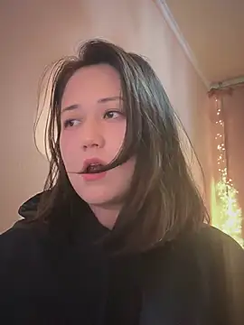 Snapshot of JoyFulLicss chatting on 12.22.24 JoyFulLicss online show from 12.22.24