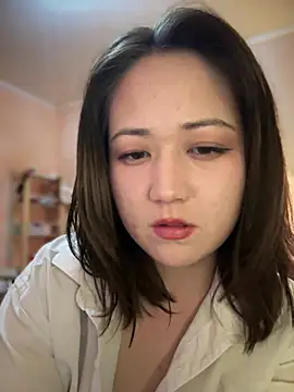 Snapshot of JoyFulLicss chatting on 02.14.25 JoyFulLicss online show from 02.14.25