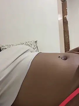 Snapshot of larissa1705 chatting on 01.16.25 larissa1705 online show from 01.16.25