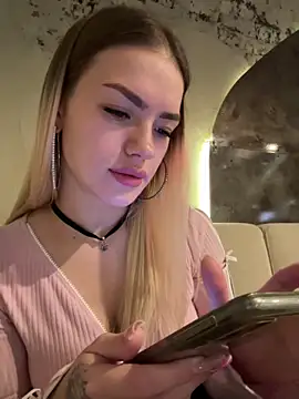 Snapshot of -Sexy_Barbie- chatting on 01.08.25 -Sexy Barbie- online show from 01.08.25