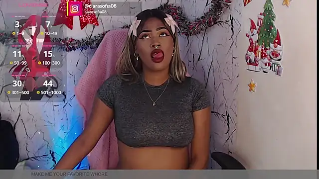 Snapshot of ebonyciaraqueen chatting on 12.20.24 ebonyciaraqueen online show from 12.20.24