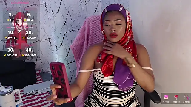 Snapshot of ebonyciaraqueen chatting on 03.18.25 ebonyciaraqueen online show from 03.18.25