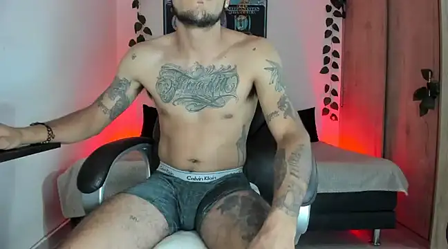 Snapshot of mikee_scooth chatting on 03.03.25 mikee scooth online show from 03.03.25