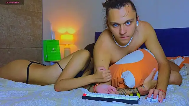 Snapshot of do_u_know_them chatting on 01.15.25 do u know them online show from 01.15.25