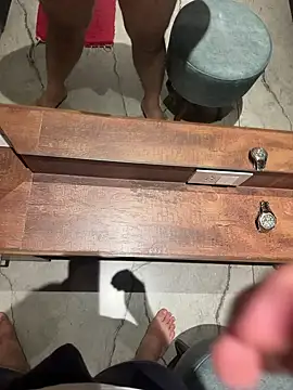 Snapshot of versatile_guy01 chatting on 09.26.25 versatile guy01 online show from 09.26.25