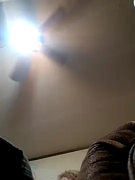 Snapshot of gettinit2wice chatting on 01.18.25 gettinit2wice online show from 01.18.25