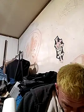 Snapshot of gettinit2wice chatting on 01.22.25 gettinit2wice online show from 01.22.25