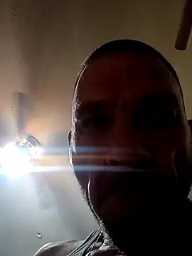 Snapshot of gettinit2wice chatting on 02.05.25 gettinit2wice online show from 02.05.25