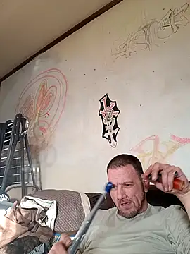 Snapshot of gettinit2wice chatting on 02.17.25 gettinit2wice online show from 02.17.25