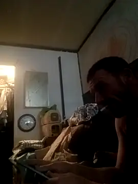 Snapshot of gettinit2wice chatting on 03.11.25 gettinit2wice online show from 03.11.25