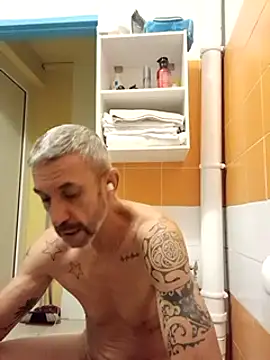 Snapshot of chris_sbh chatting on 01.30.25 chris sbh online show from 01.30.25