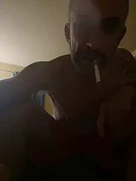 Snapshot of chris_sbh chatting on 02.02.25 chris sbh online show from 02.02.25