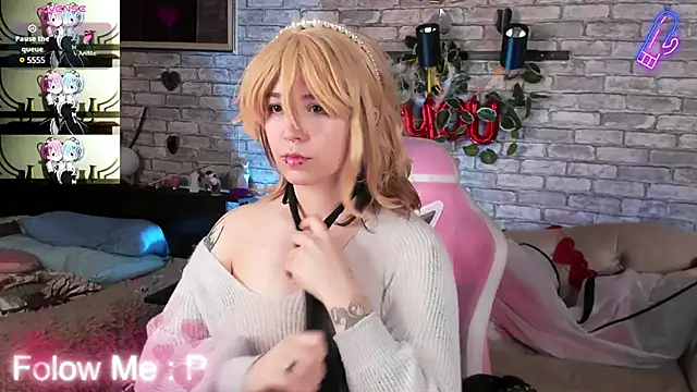 Snapshot of Alex_Howell chatting on 02.25.25 Alex Howell online show from 02.25.25