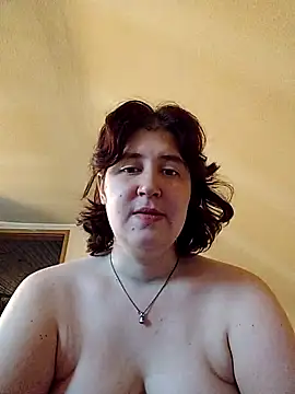 Snapshot of SexyLucie2024 chatting on 10.10.25 SexyLucie2024 online show from 10.10.25