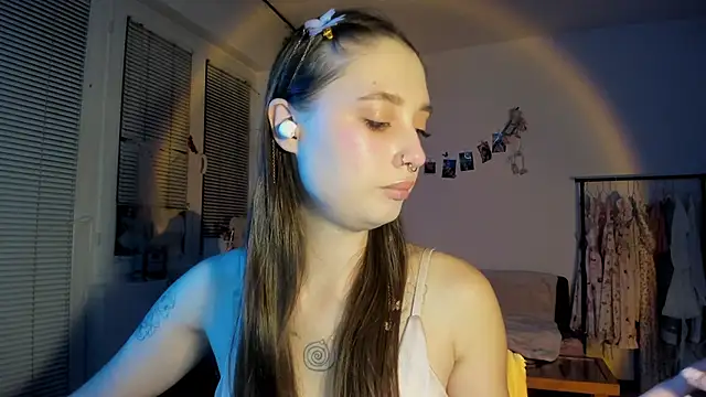 Snapshot of Jenny_darling_love chatting on 09.22.25 Jenny darling love online show from 09.22.25