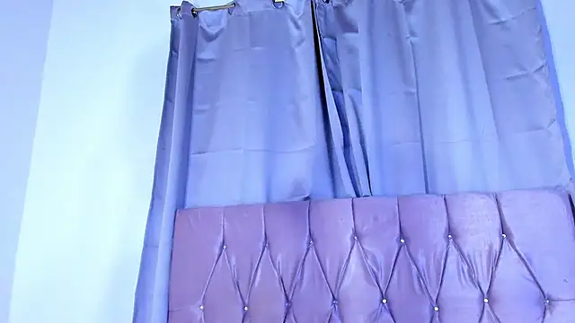 Snapshot of Ashley_piinkk_ chatting on 02.02.25 Ashley piinkk  online show from 02.02.25