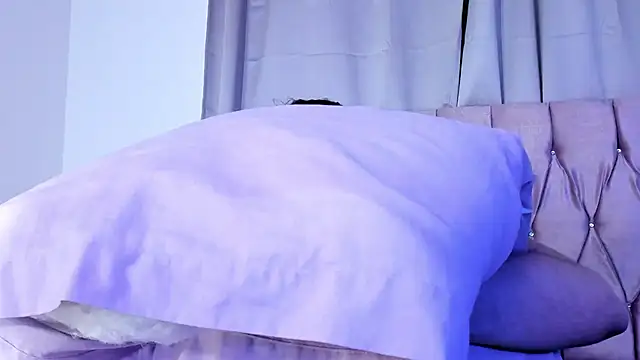 Snapshot of Ashley_piinkk_ chatting on 02.25.25 Ashley piinkk  online show from 02.25.25