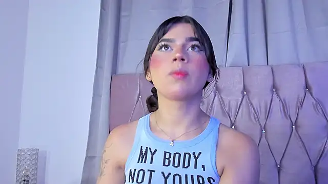 Snapshot of Ashley_piinkk_ chatting on 02.25.25 Ashley piinkk  online show from 02.25.25