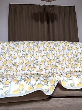 Snapshot of Osikokusama chatting on 09.16.25 Osikokusama online show from 09.16.25