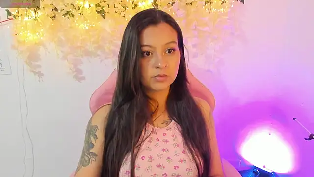 Snapshot of Sweet_Chloe06 chatting on 11.04.25 Sweet Chloe06 online show from 11.04.25