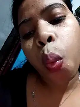 Snapshot of Queen_suman chatting on 12.10.24 Queen suman online show from 12.10.24