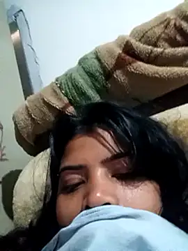 Snapshot of Queen_suman chatting on 02.03.25 Queen suman online show from 02.03.25