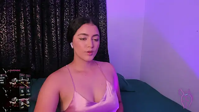 Snapshot of Adhara-zanne chatting on 02.23.25 Adhara-zanne online show from 02.23.25