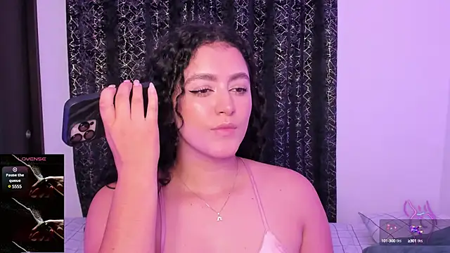 Snapshot of Adhara-zanne chatting on 03.07.25 Adhara-zanne online show from 03.07.25