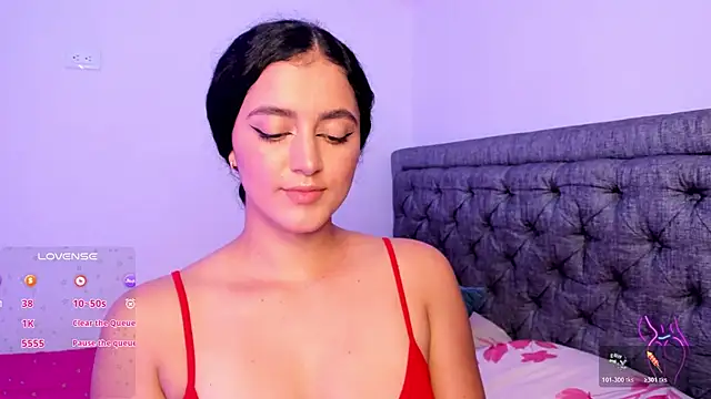 Snapshot of Adhara-zanne chatting on 11.14.25 Adhara-zanne online show from 11.14.25