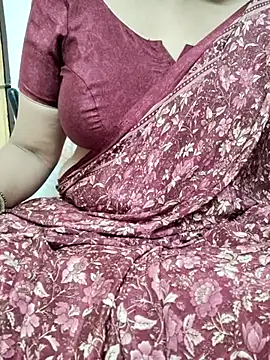 Snapshot of sunitha-3 chatting on 02.24.25 sunitha-3 online show from 02.24.25