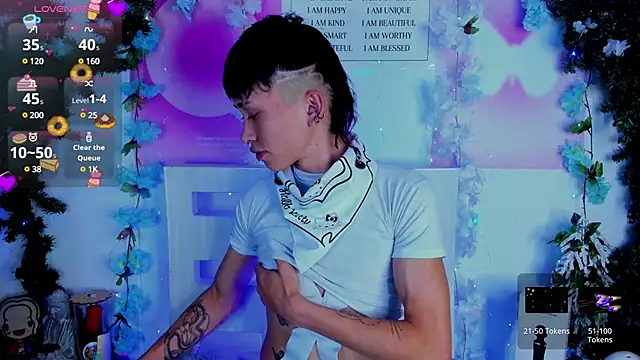 Snapshot of juniior_2311_ chatting on 01.25.25 juniior 2311  online show from 01.25.25