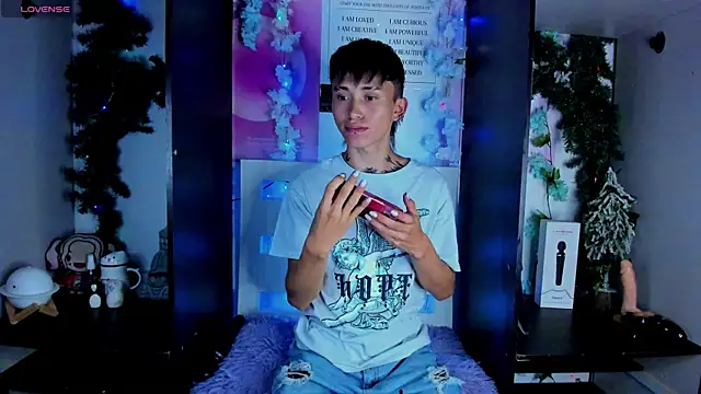 Snapshot of juniior_2311_ chatting on 02.06.25 juniior 2311  online show from 02.06.25