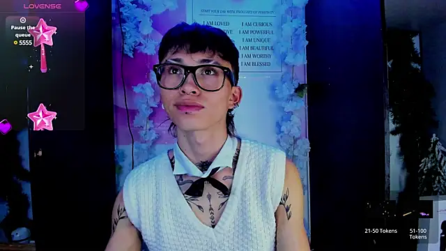 Snapshot of juniior_2311_ chatting on 02.19.25 juniior 2311  online show from 02.19.25