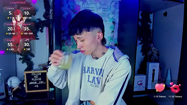 Snapshot of juniior_2311_ chatting on 03.07.25 juniior 2311  online show from 03.07.25