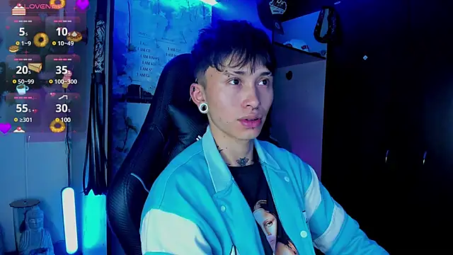 Snapshot of juniior_2311_ chatting on 03.17.25 juniior 2311  online show from 03.17.25