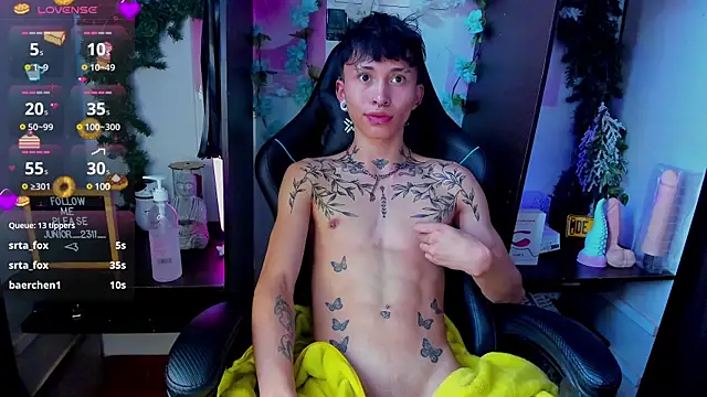 Snapshot of juniior_2311_ chatting on 03.20.25 juniior 2311  online show from 03.20.25