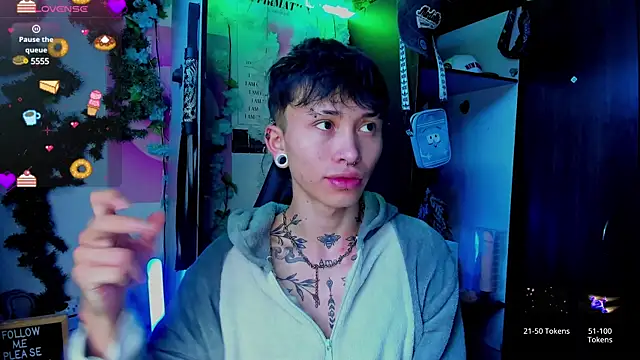 Snapshot of juniior_2311_ chatting on 03.21.25 juniior 2311  online show from 03.21.25