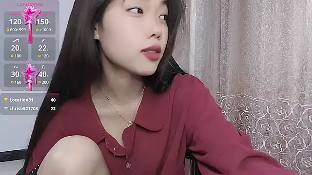 Snapshot of Lvy--v chatting on 03.04.25 Lvy--v online show from 03.04.25