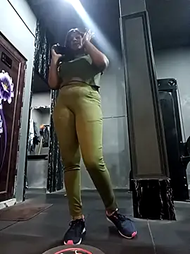 Snapshot of Hot_Urvi chatting on 03.20.25 Hot Urvi online show from 03.20.25