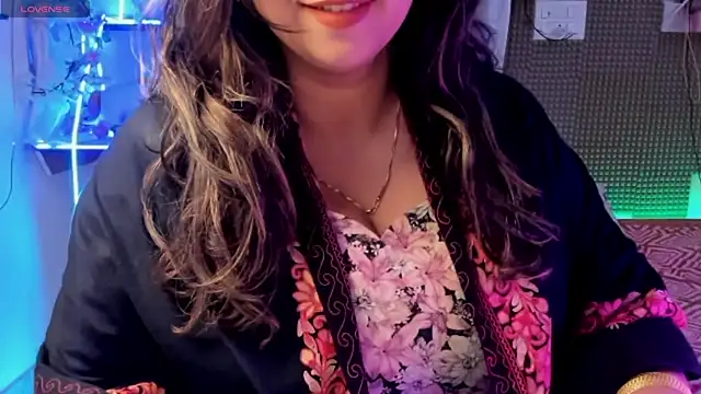 Snapshot of Gulabi_Queen chatting on 01.30.25 Gulabi Queen online show from 01.30.25