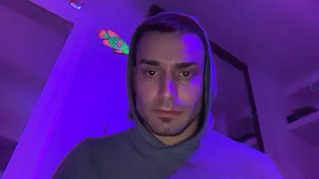 Snapshot of hot_shot_13 chatting on 11.06.25 hot shot 13 online show from 11.06.25