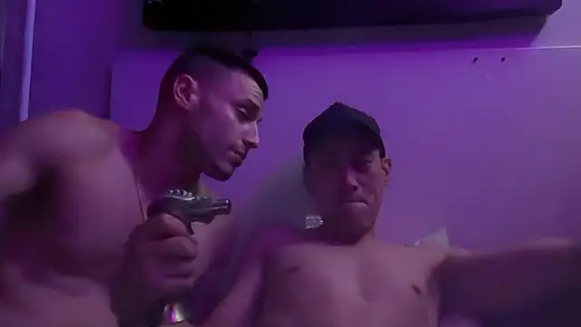 Snapshot of hot_shot_13 chatting on 11.07.25 hot shot 13 online show from 11.07.25