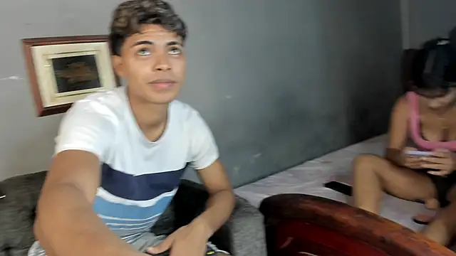 Snapshot of dafnezahiraa_ chatting on 12.27.24 dafnezahiraa  online show from 12.27.24