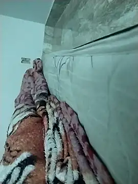 Snapshot of lm279 chatting on 02.17.25 lm279 online show from 02.17.25