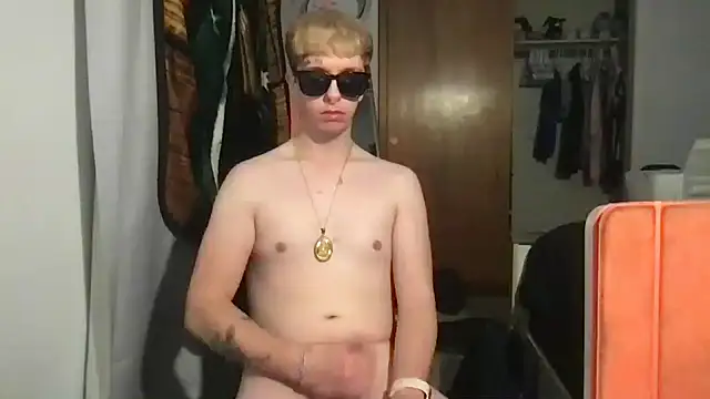 Snapshot of twentywithafelonyy chatting on 12.22.24 twentywithafelonyy online show from 12.22.24